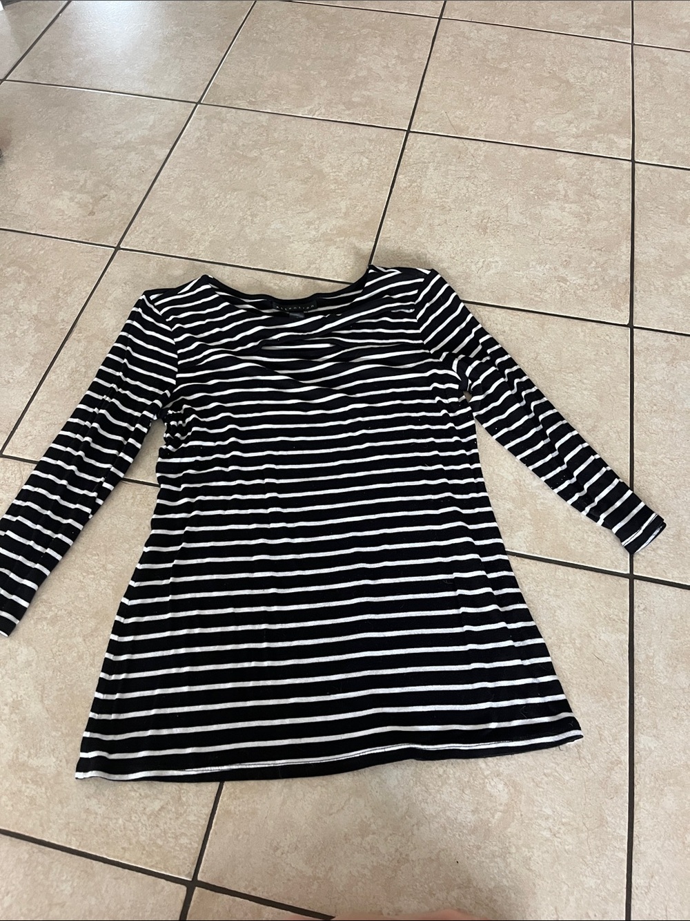 Black & White Striped Long-Sleeve Women's Top